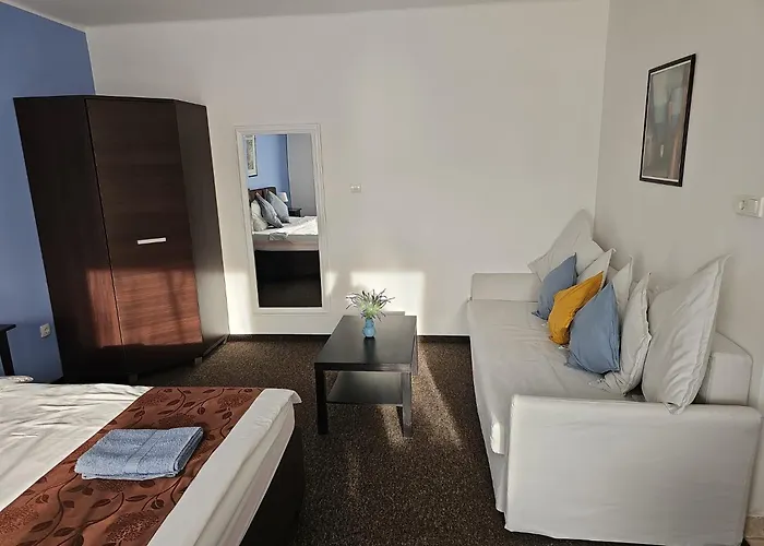 Joy Guesthouse Siófok