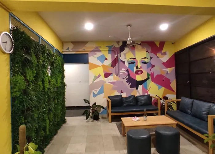 Zylo Indiranagar Hotel Bangalore