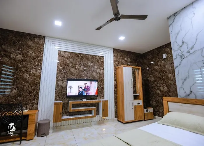 An Regency Hotel Edappal