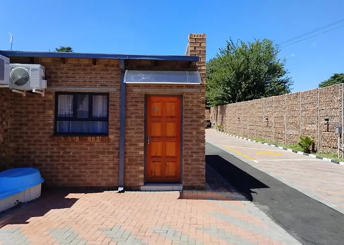 Emperor Lodge And Tours Germiston