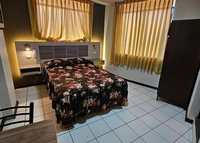 Hostal La Cascada Lima
