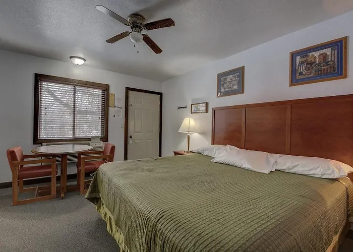 Okoboji Lodge Spirit Lake