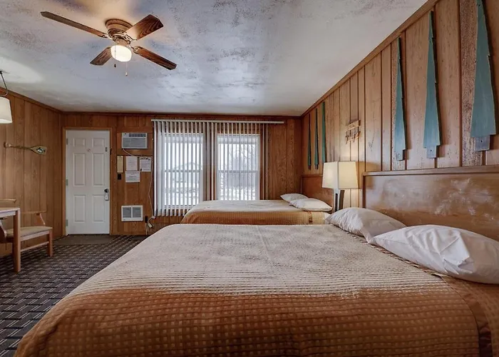 Okoboji Lodge Spirit Lake