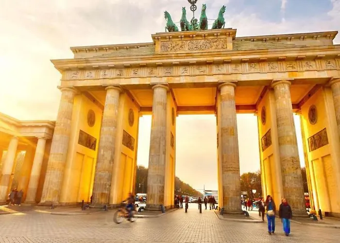 Luxury Penthouse Jacuzzi, Pool Table, Bbq & Desks Hotel Berlin