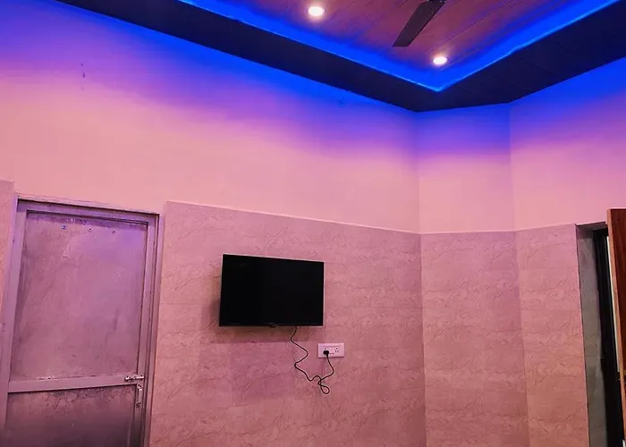 Saroja Paying Guest House Varanasi