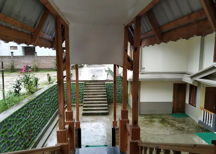 Ziro Palace Inn - A Boutique Hotel Hapoli