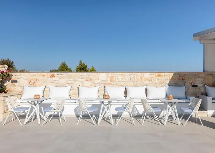 Anna Mare Luxury Apartments Áfitos