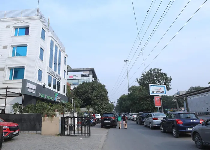Karon Hotels - Lajpat Nagar New Delhi