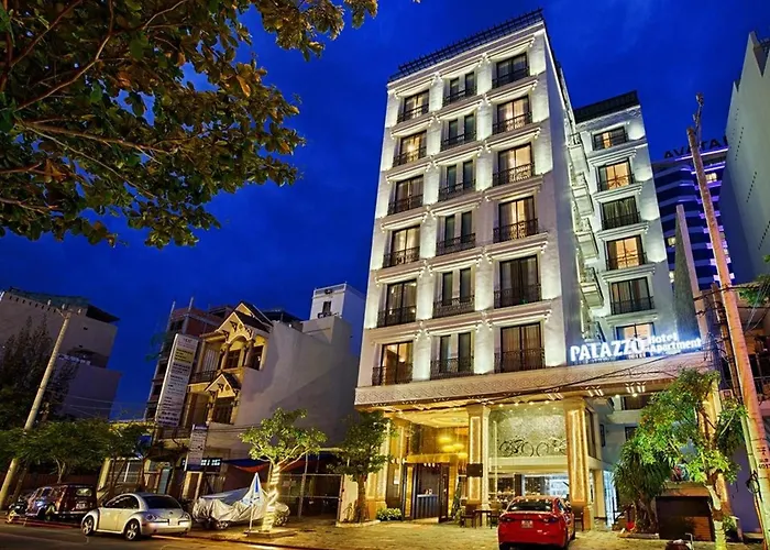 Palazzo Luxury Hotel & Bistro - Central My Khe Beach Walking Street Da Nang