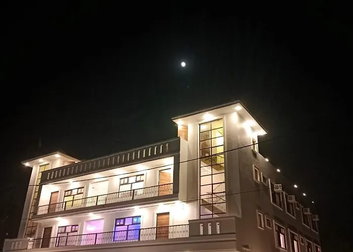 White House Hotel Greater Noida