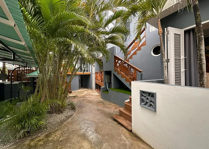Old Crow Hotel And Suites Vieques