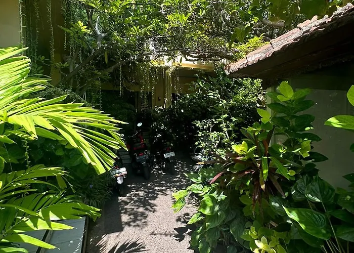 Sari Buana Bed&Breakfast Kuta 