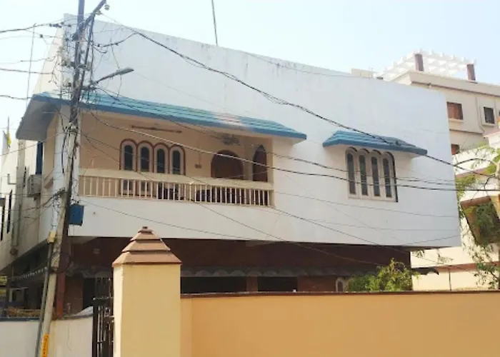 Meera Guest House,Cuttack