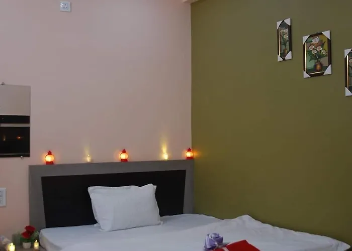 Hotel Adarsh Palace Maheshwar