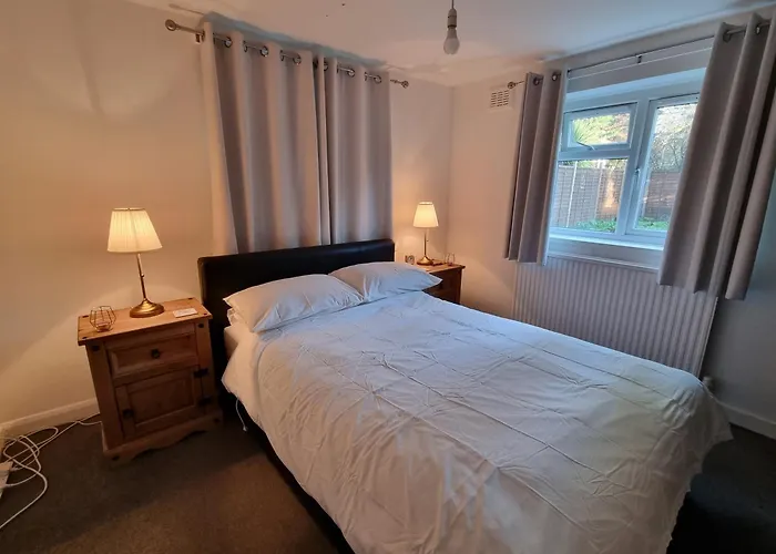 Beautiful Double Room In Acton, West London