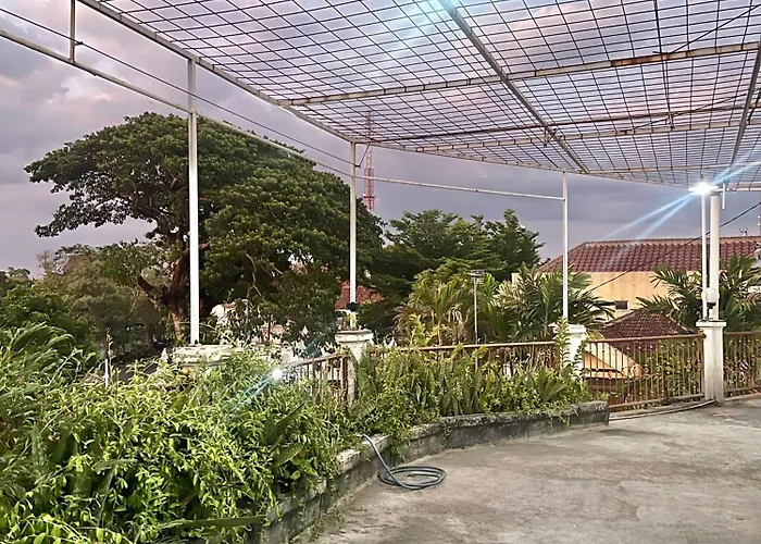 Telu Telu Solo Hotel