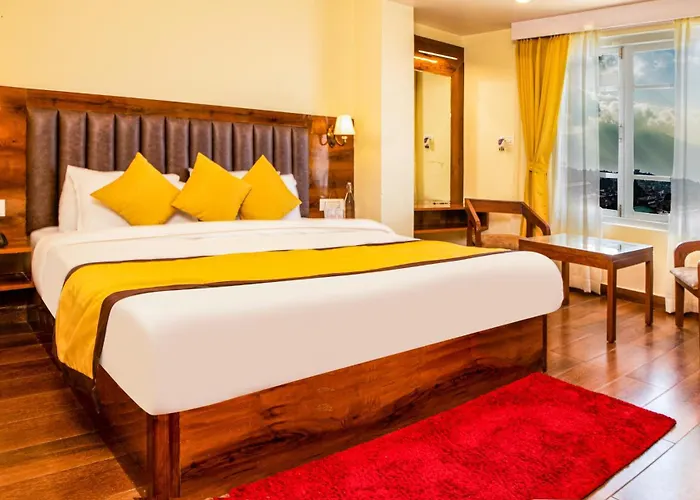 Hotel Raj Ville - Darjeeling Hotel Near Mall Road