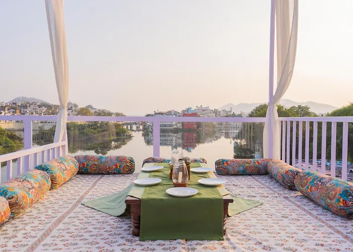 Natural Lake View Hotel Udaipur
