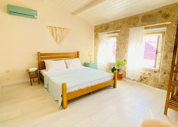 Alaca Butik Otel Alaçatı