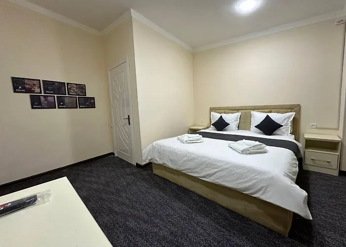 Home Alone Hotel Taşkent