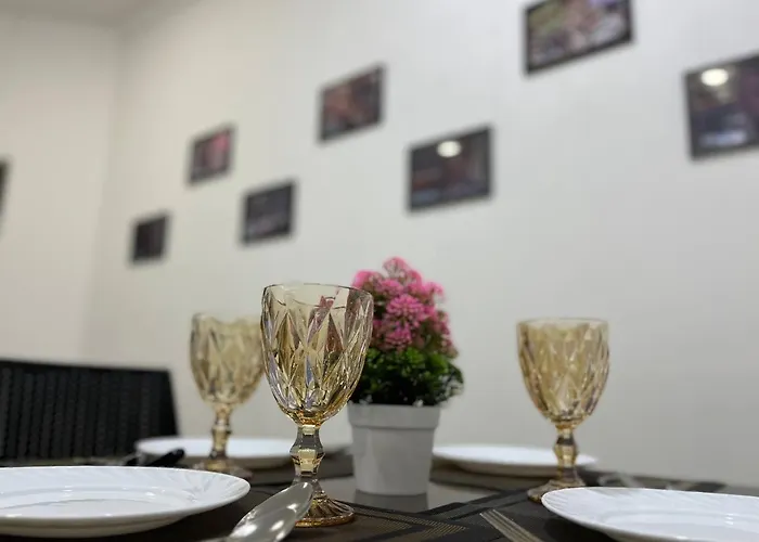 Home Alone Hotel Taşkent