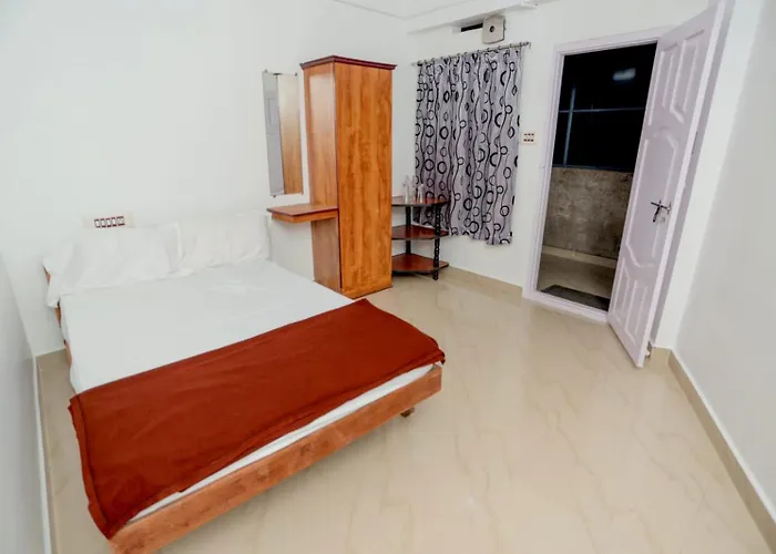 El Lora Resldency Bed & Breakfast Munnar