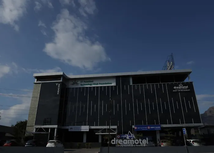 Dreamotel Luxury Suites Kanjikode