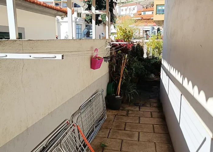 Home & Flower - Private Bedrooms Funchal