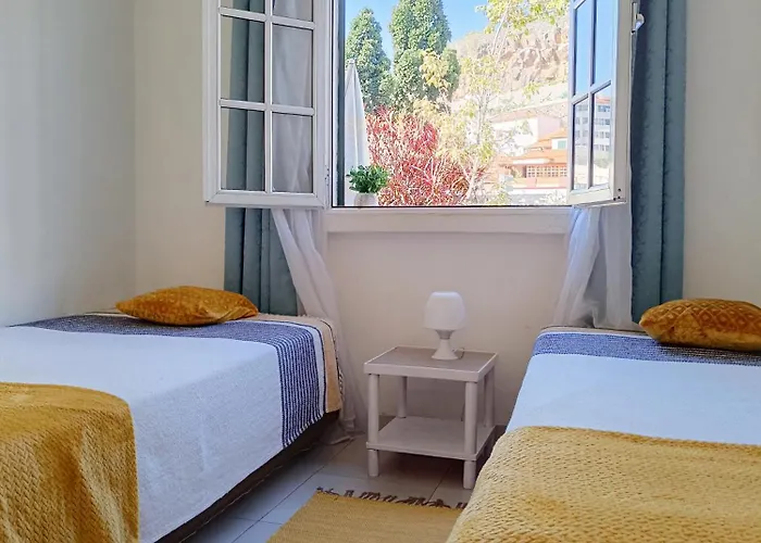 Home & Flower - Private Bedrooms Funchal