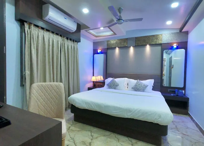 Pearl Heights Hotel Malda