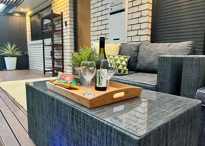 Hotel Private Gem In Pacific Pines Gold Coast