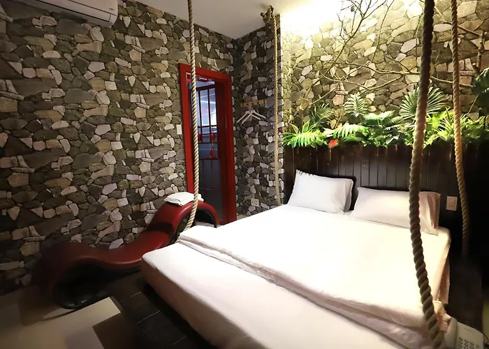 Loove Hotel - Khách Sạn Tình Yêu TP. Hồ Chí Minh