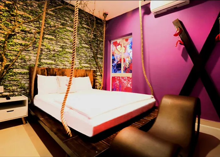 Loove Hotel - Khách Sạn Tình Yêu TP. Hồ Chí Minh