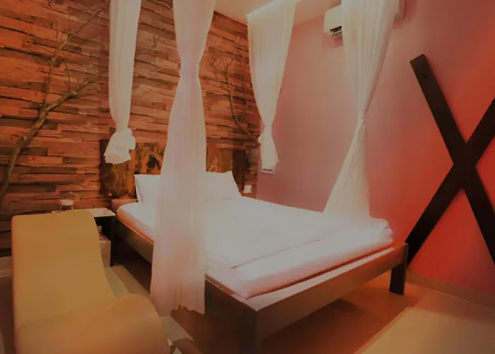 Loove Hotel - Khách Sạn Tình Yêu TP. Hồ Chí Minh
