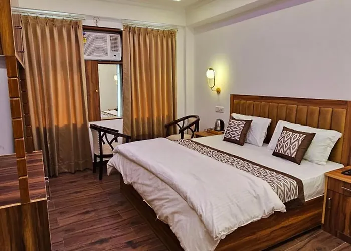 White House Hotel Greater Noida