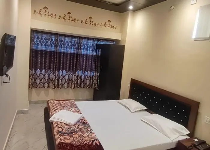 Raghuvanshi Paying Guest House Varanasi