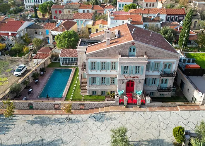 Naz Su Cunda Otel