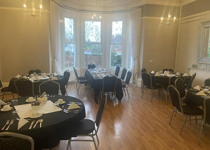 Salfordian Hotel Southport
