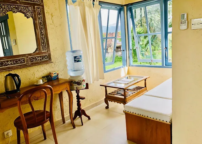 Amrita Villa Sidemen
