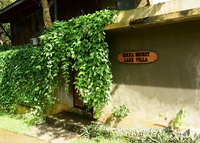 Hikka Secret Lake Resort Hikkaduwa