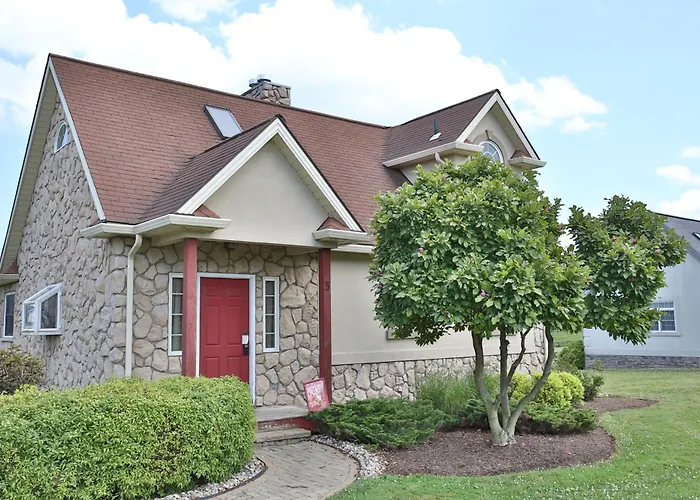Premier Cottages By Amish Country Lodging Berlin
