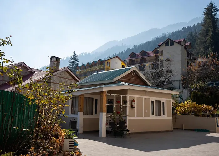 The Conifer Hotel Manali 