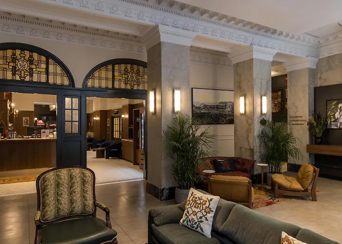 Hotel Victoria Toronto