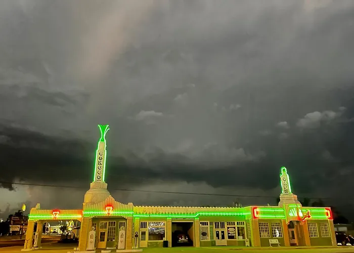 Western Motel Shamrock