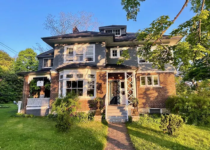 The Captain'S House Heritage Bed & Breakfast Midland