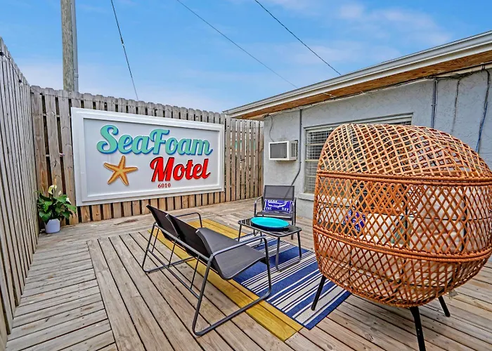 Sea Foam Suites Lower Grand Lagoon