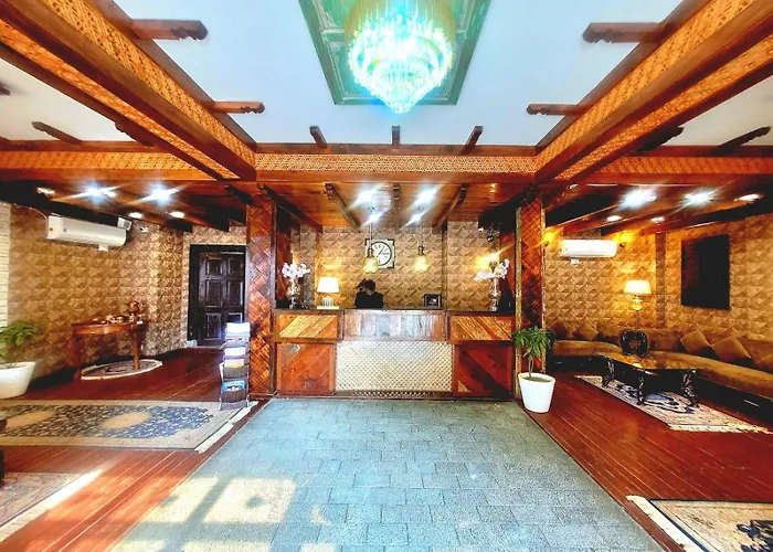 Hotel Green Rooms, Vintage Luxury Near Dal Lake Srinagar 