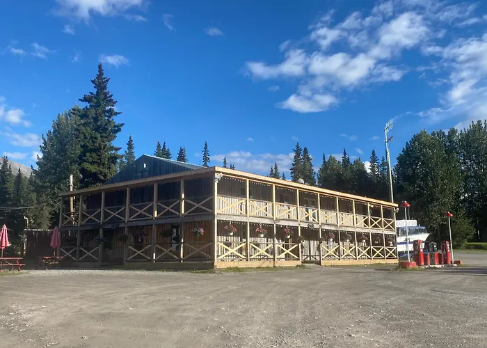 Double G Service Muncho Lake