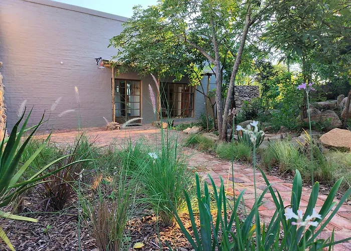 Eloff Guest House And Gallery White River