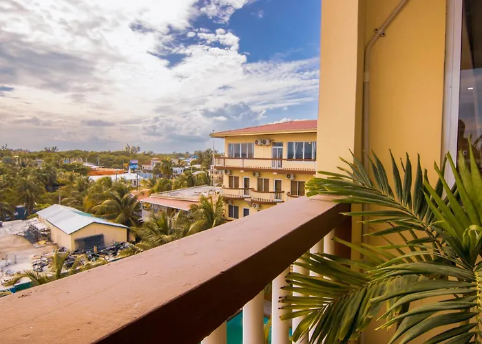 Tropical Palace Hotel San Pedro 